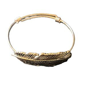 Expandable Plume Feather Bracelet — Antique Gold Metal